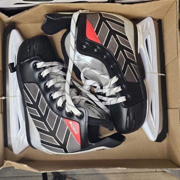 Adjustable Black and Gray Ice Skates with Reinforced Ankle Support - Picture 5 of 9